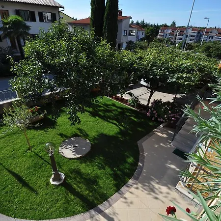 Apartments Maria Porec Exterior photo